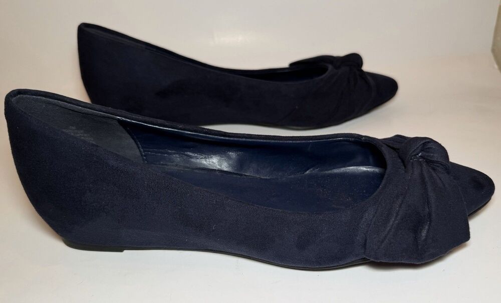 Bandolino Ressie Navy Blue Bow Pointed Toe Low Wedge Flats Women’s 8M